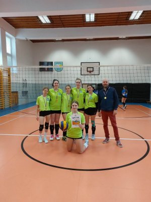 OK vo volejbale žiačok ZŠ MIDIcoolvolley