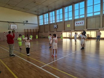 okresné kolo vo vybíjanej najmladších dievčat a chlapcov ZŠ
