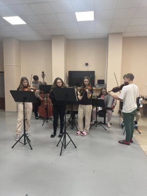 SÚSTREDENIE - DFS Vartášik