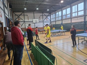 okresné kolo v stolnom tenise chlapcov a dievčat