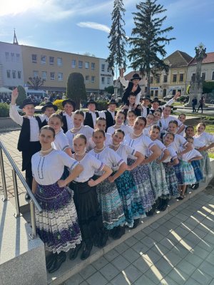 Stavanie májov a Otvorenie brán mesta Krupina